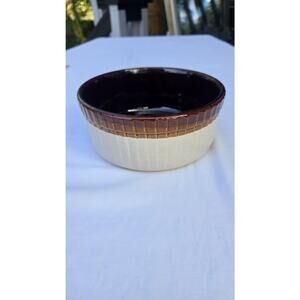 Brown Cream Ceramic Baking Dish Round 8 In Ribbed Sides Glazed Casserole Oven